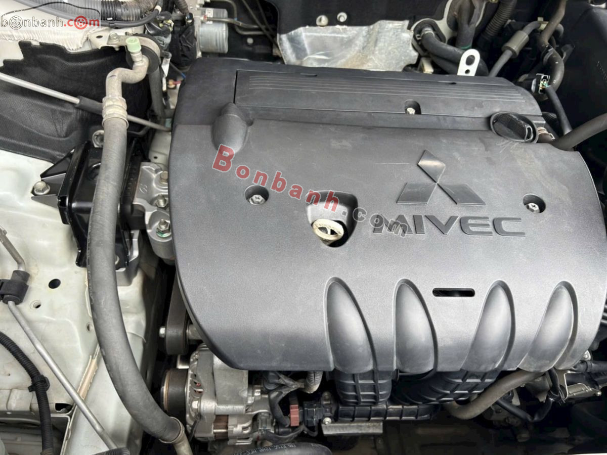 Bán ô tô Mitsubishi Outlander 2.4 CVT - 2017 - xe cũ