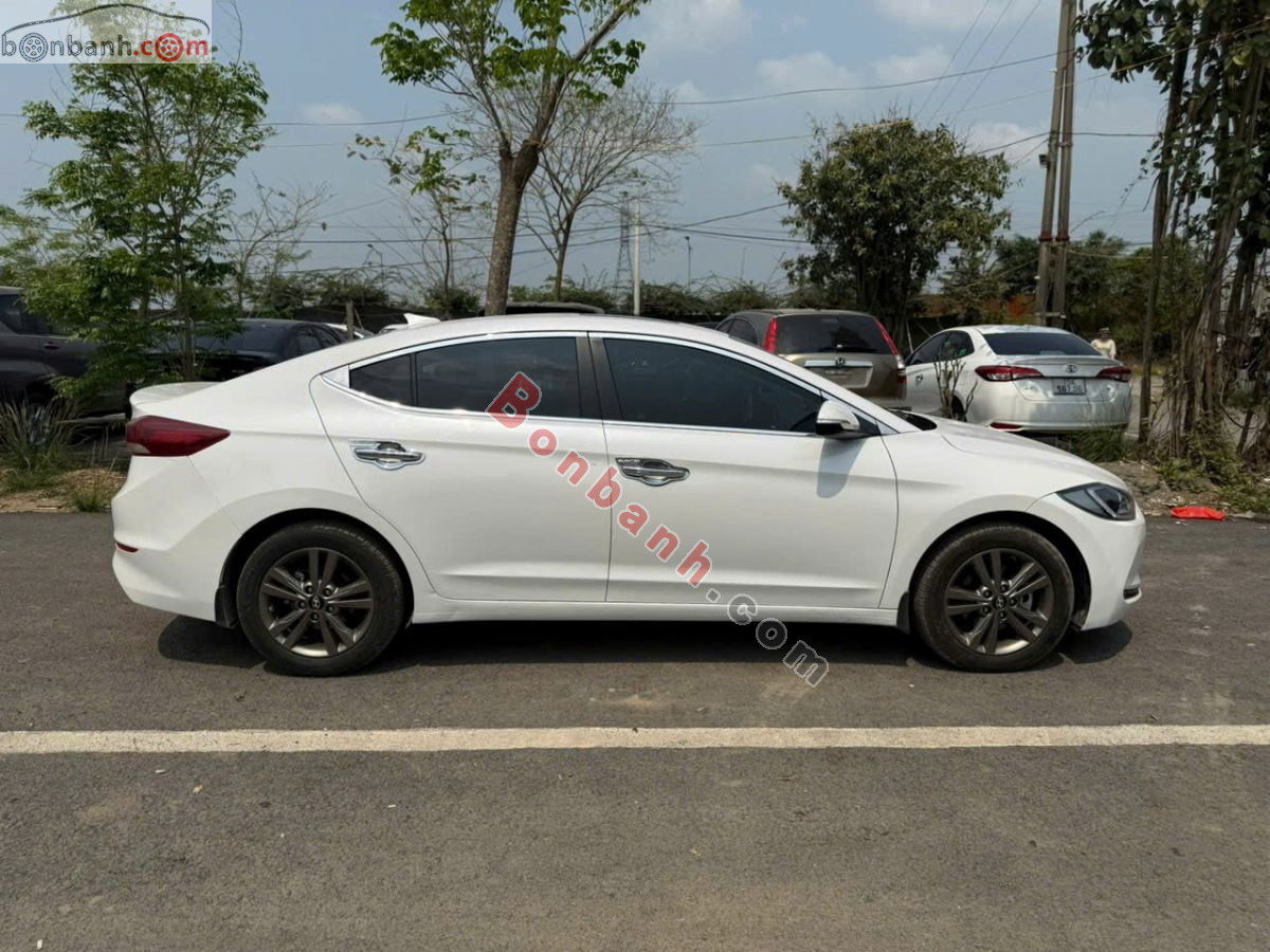 Bán ô tô Hyundai Elantra 1.6 AT - 2017 - xe cũ
