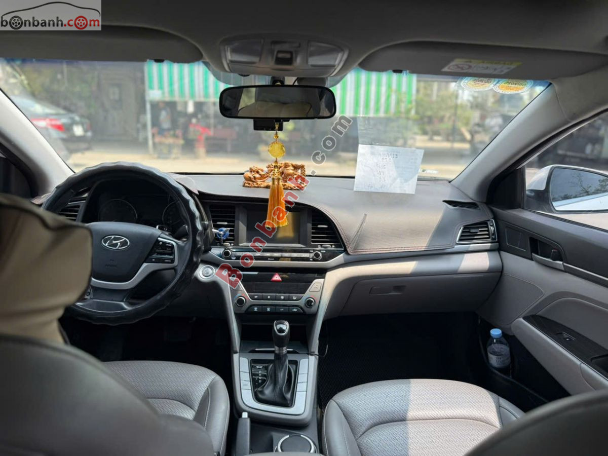 Bán ô tô Hyundai Elantra 1.6 AT - 2017 - xe cũ