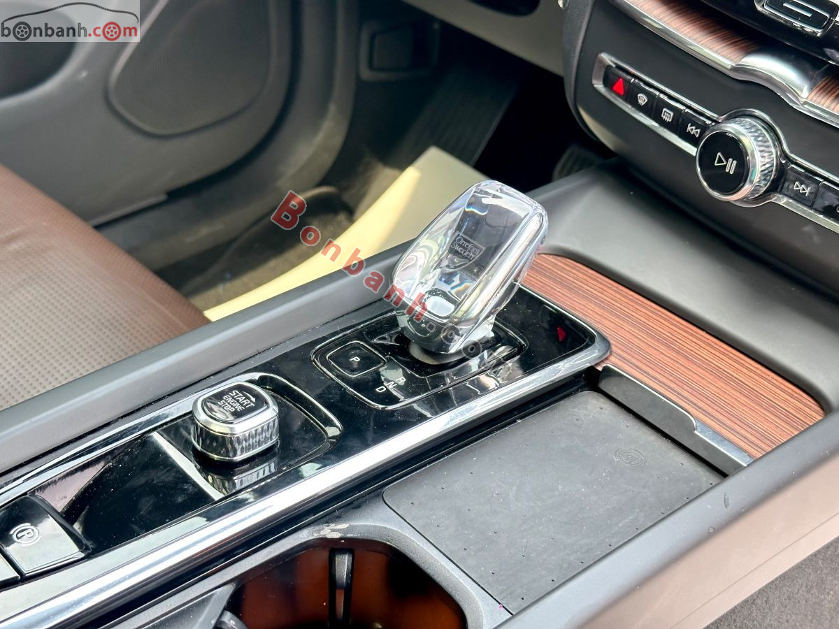 Bán ô tô Volvo XC60 Ultra B6 AWD - 2024 - xe cũ