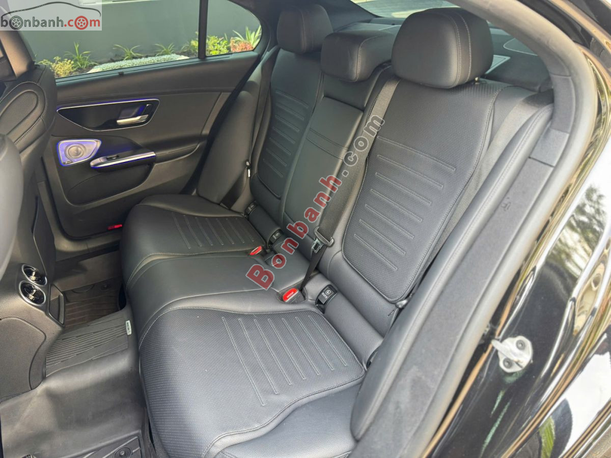 Bán ô tô Mercedes Benz C class C300 AMG - 2022 - xe cũ