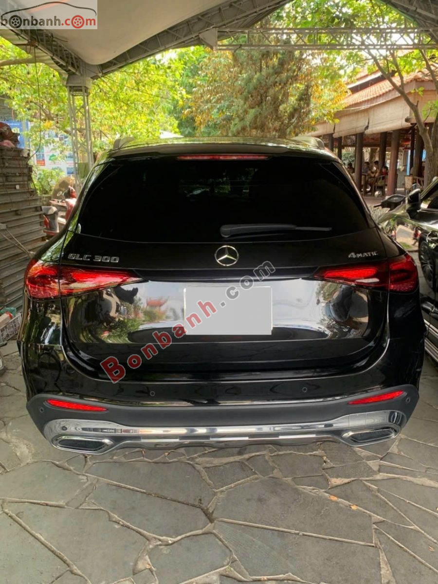 Bán ô tô Mercedes Benz GLC 300 4Matic - 2023 - xe cũ