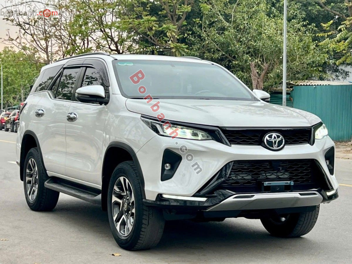 Bán ô tô Toyota Fortuner Legender 2.4L 4x2 AT - 2022 - xe cũ