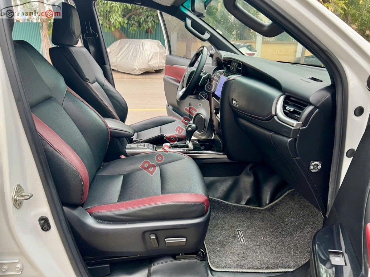 Bán ô tô Toyota Fortuner Legender 2.4L 4x2 AT - 2022 - xe cũ