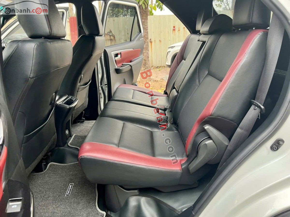 Bán ô tô Toyota Fortuner Legender 2.4L 4x2 AT - 2022 - xe cũ