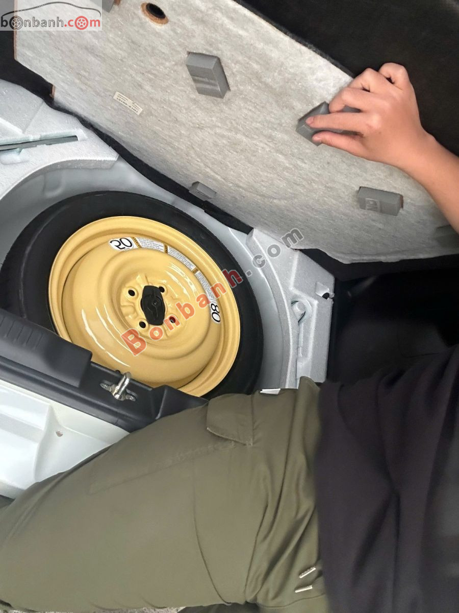 Bán ô tô Suzuki Swift GLX 1.2 AT - 2023 - xe cũ