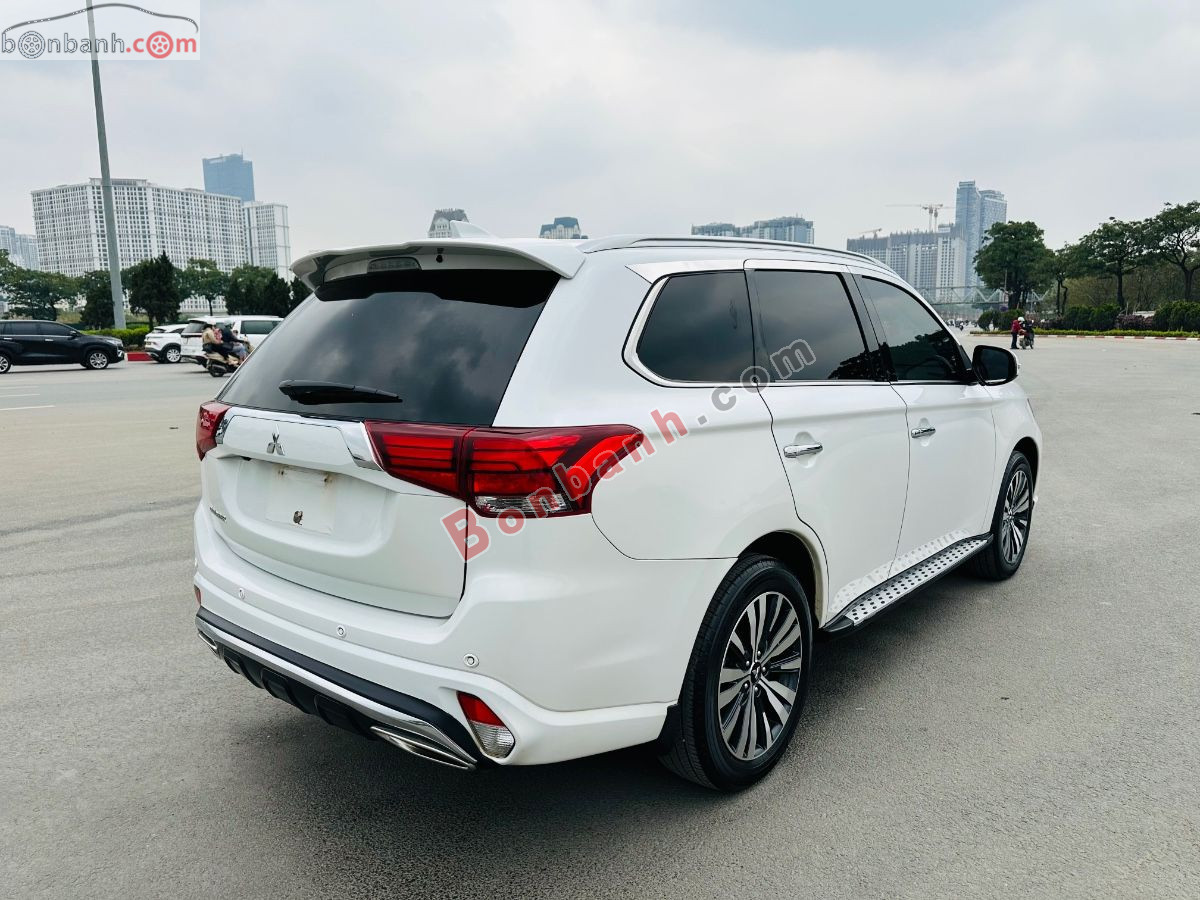 Bán ô tô Mitsubishi Outlander 2.0 CVT - 2022 - xe cũ