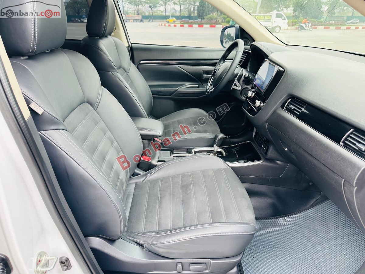 Bán ô tô Mitsubishi Outlander 2.0 CVT - 2022 - xe cũ