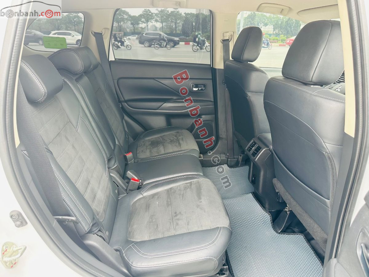 Bán ô tô Mitsubishi Outlander 2.0 CVT - 2022 - xe cũ