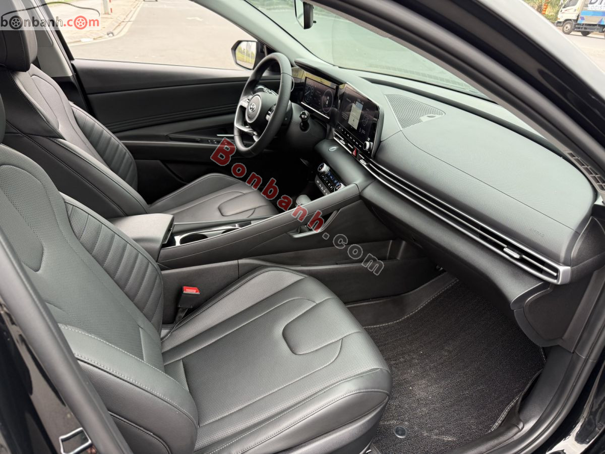 Bán ô tô Hyundai Elantra 2.0 AT Cao cấp - 2023 - xe cũ