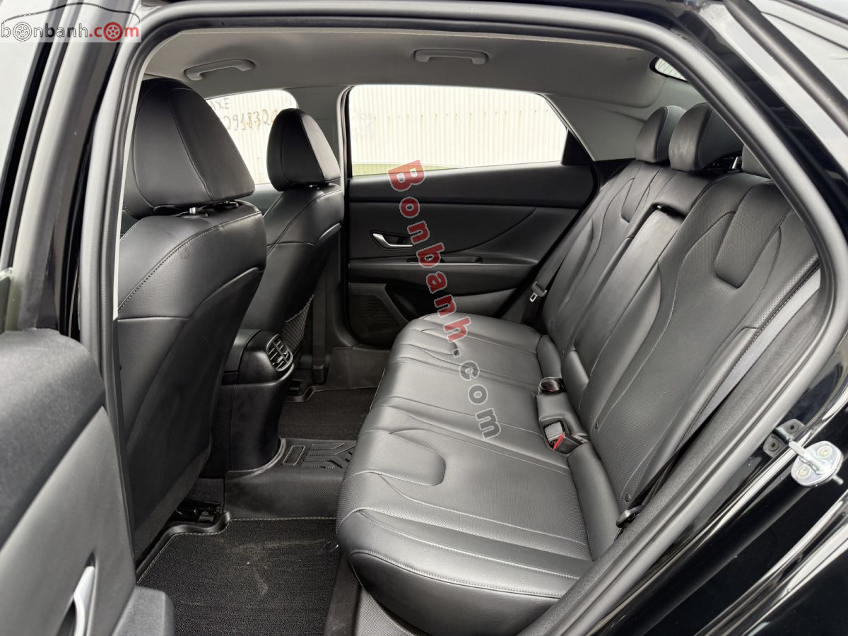 Bán ô tô Hyundai Elantra 2.0 AT Cao cấp - 2023 - xe cũ