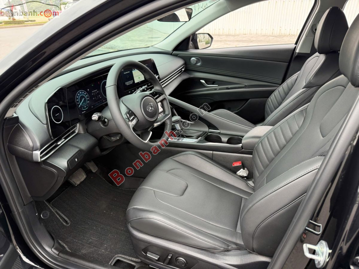 Bán ô tô Hyundai Elantra 2.0 AT Cao cấp - 2023 - xe cũ