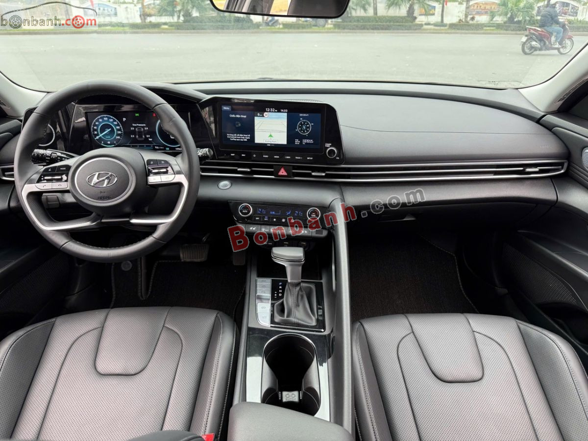 Bán ô tô Hyundai Elantra 2.0 AT Cao cấp - 2023 - xe cũ