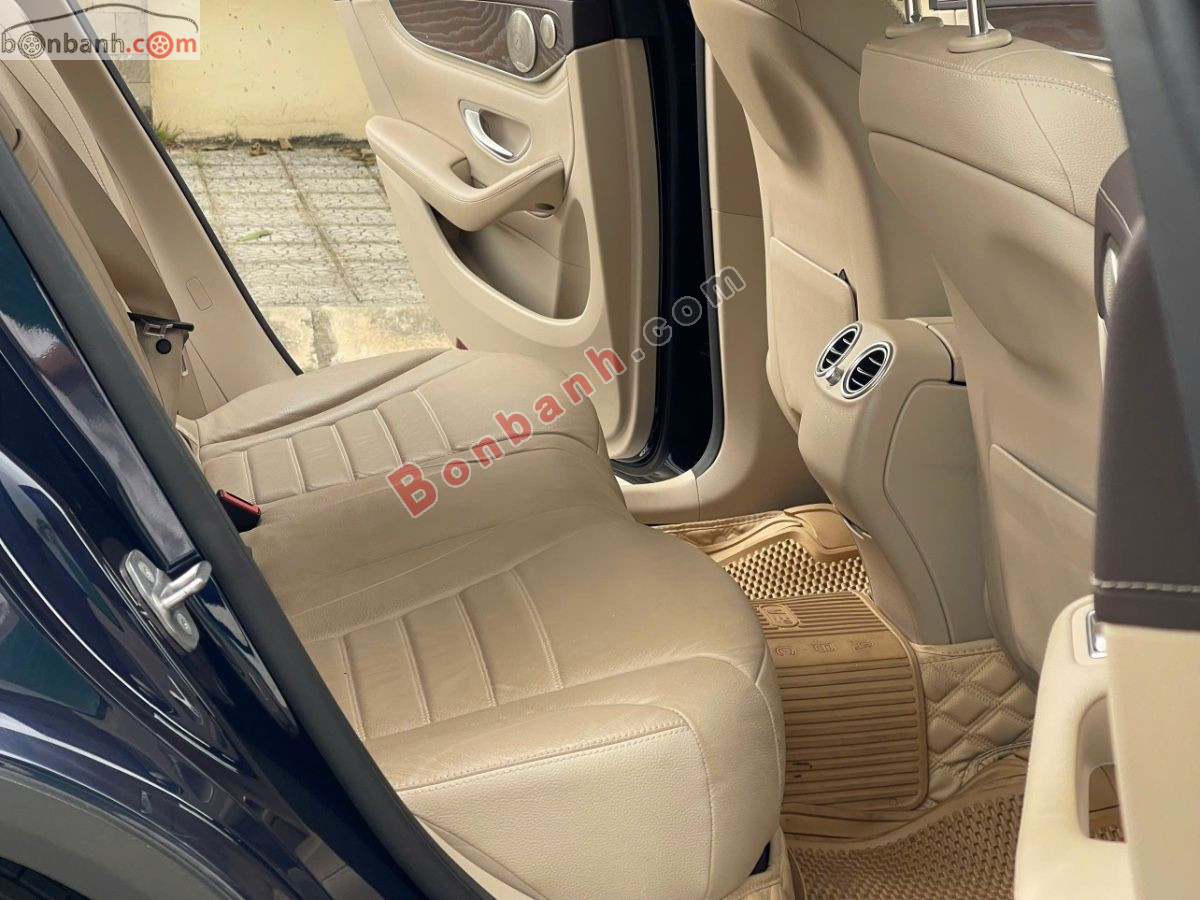 Bán ô tô Mercedes Benz GLC 200 4Matic - 2021 - xe cũ