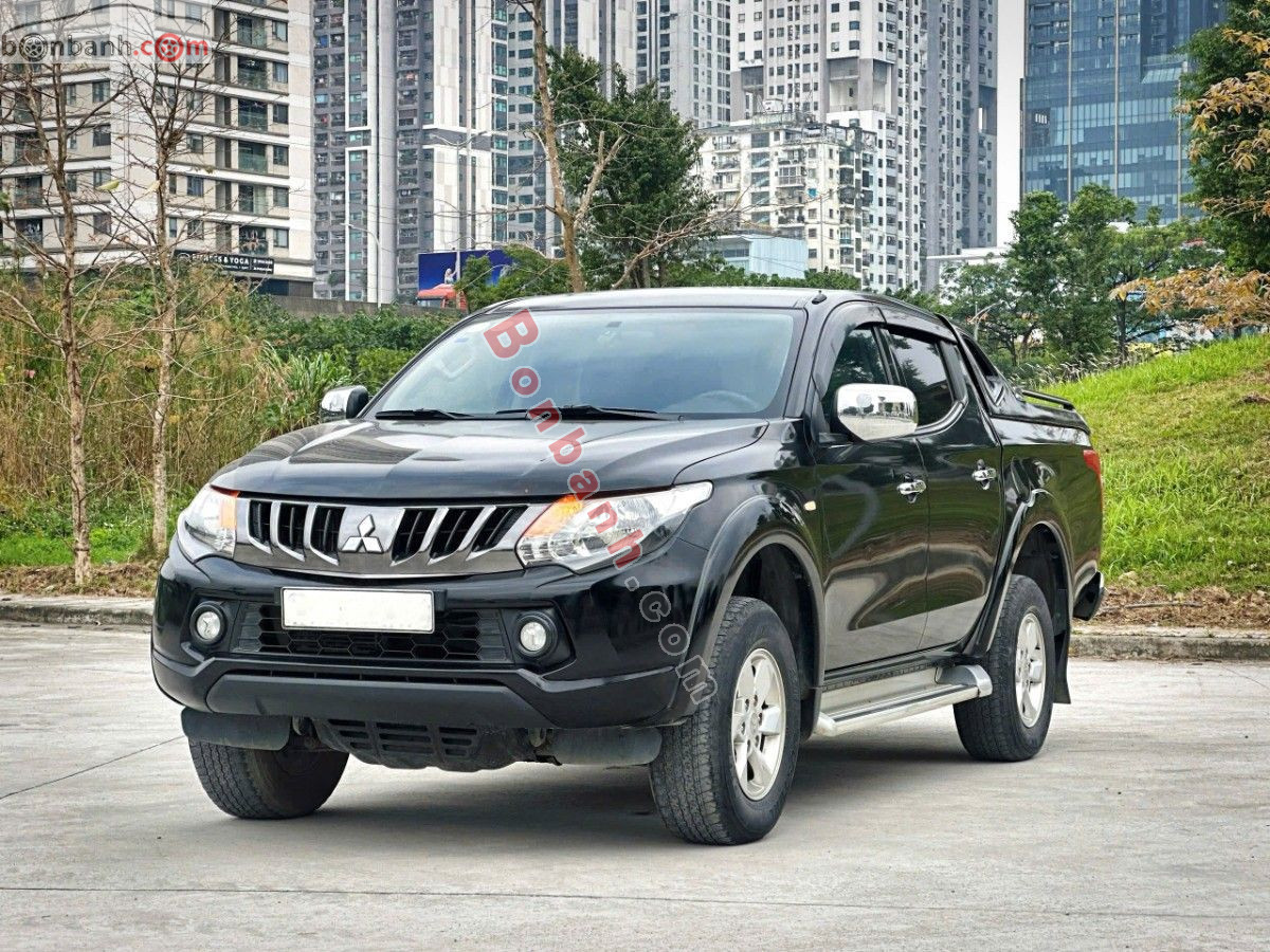 Bán ô tô Mitsubishi Triton 4x2 AT - 2018 - xe cũ