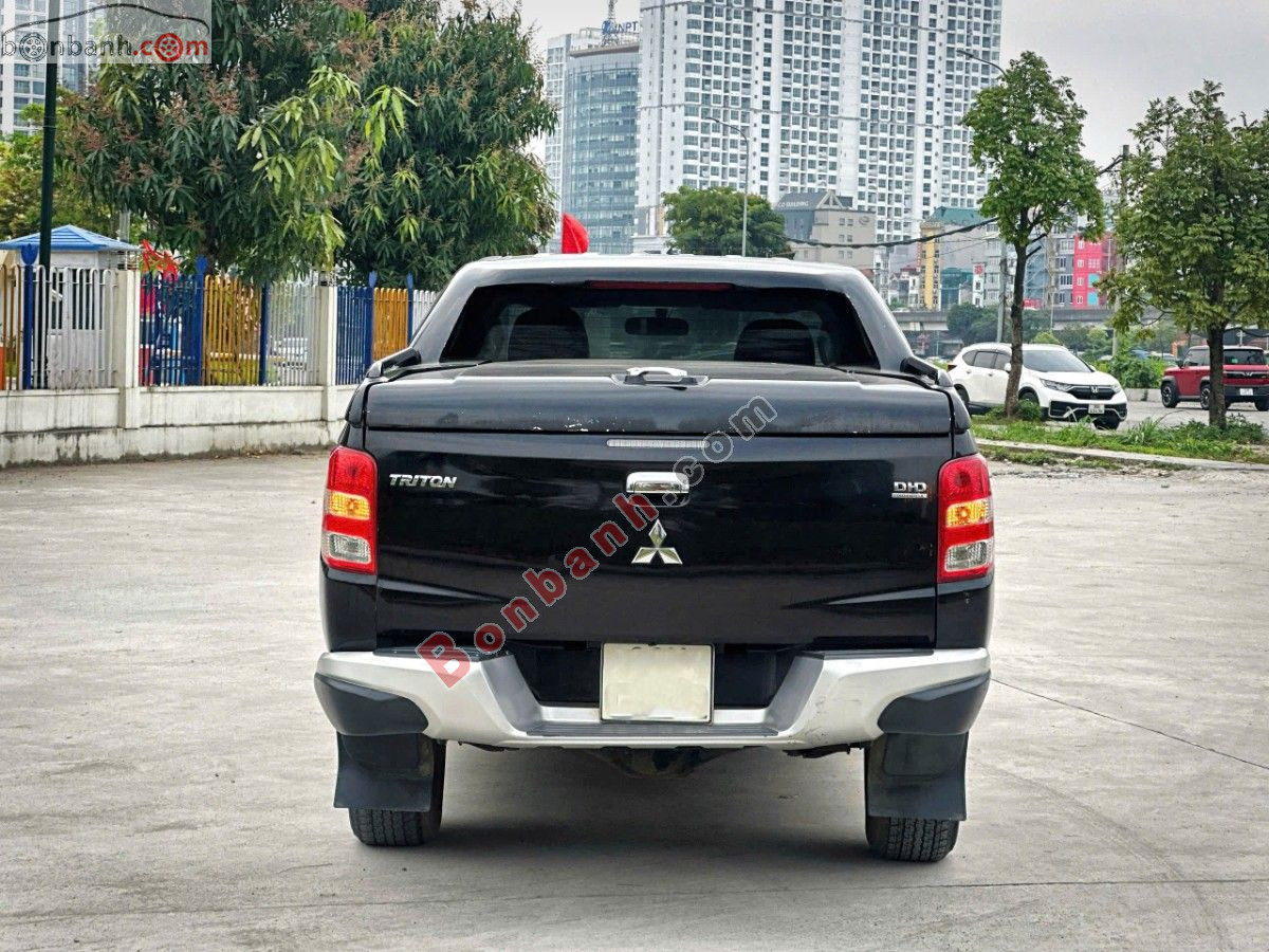 Bán ô tô Mitsubishi Triton 4x2 AT - 2018 - xe cũ