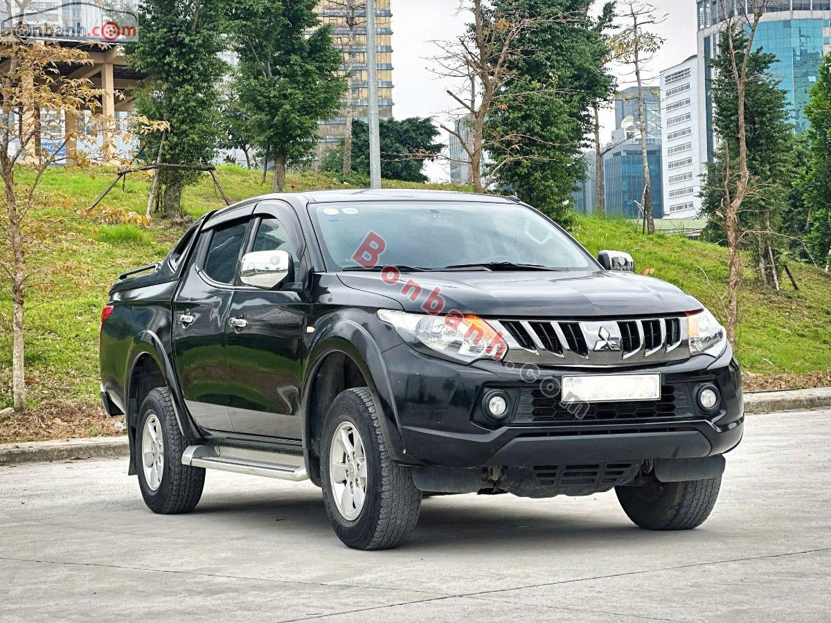 Bán ô tô Mitsubishi Triton 4x2 AT - 2018 - xe cũ