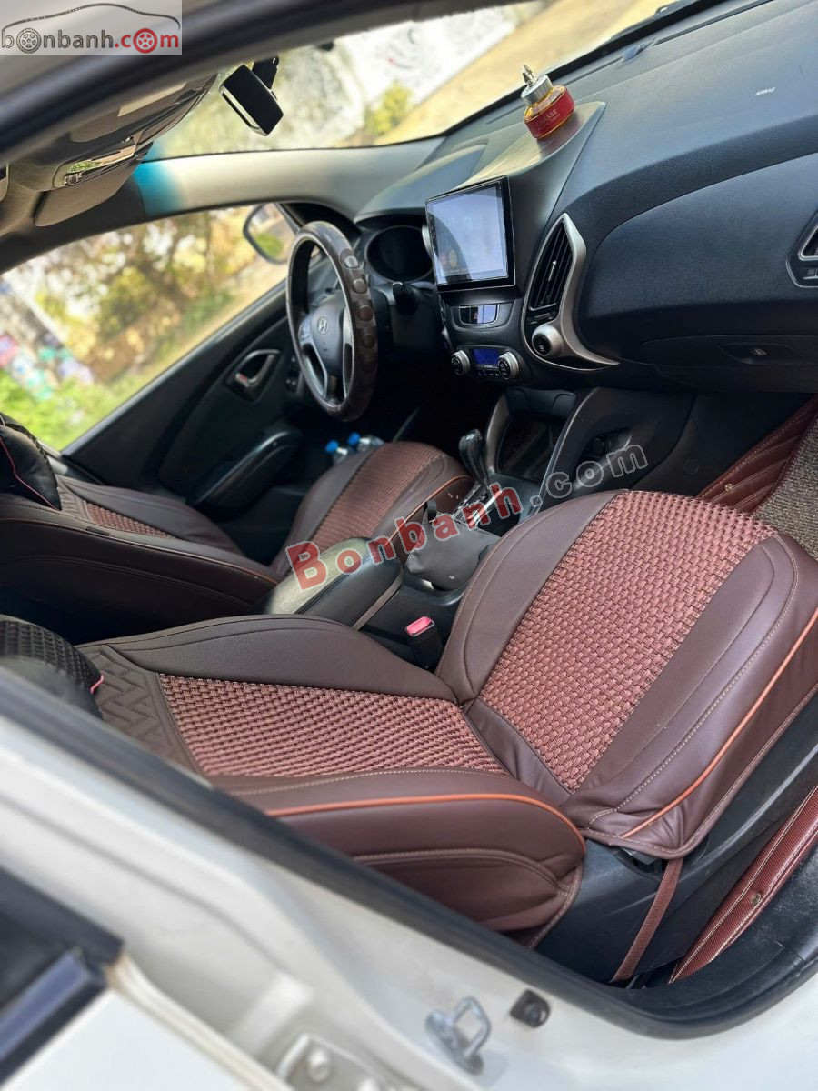 Bán ô tô Hyundai Tucson 2.0 AT 4WD - 2010 - xe cũ