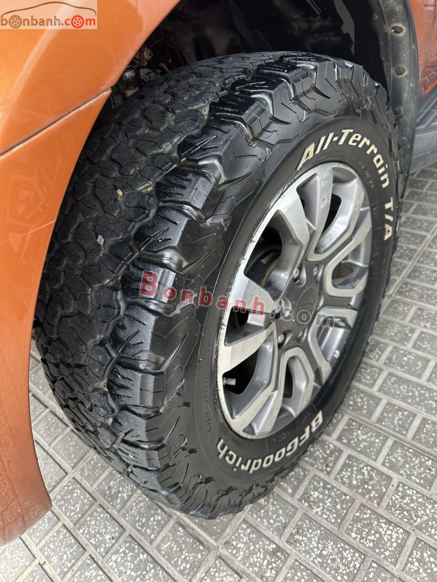Bán ô tô Ford Ranger Wildtrak 3.2L 4x4 AT - 2016 - xe cũ