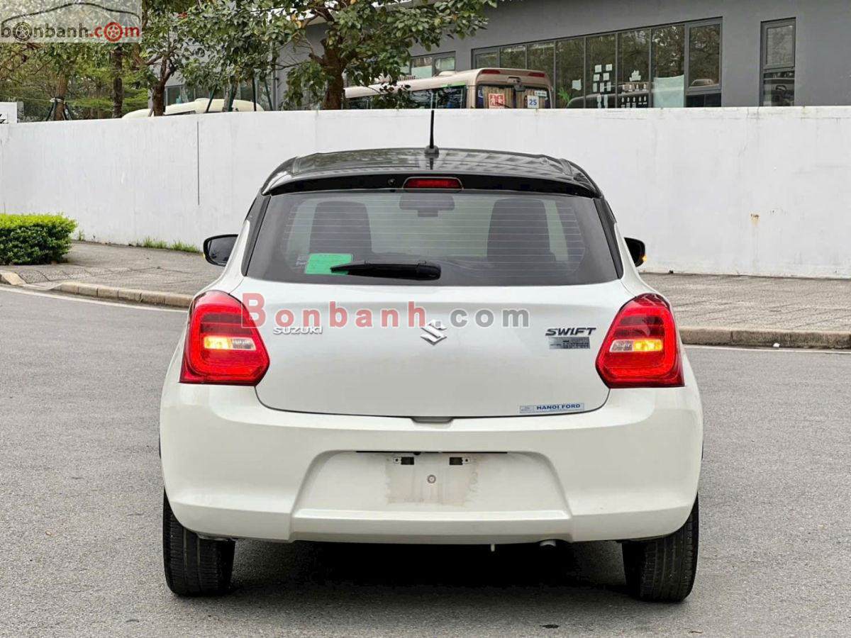 Bán ô tô Suzuki Swift GLX 1.2 AT - 2020 - xe cũ