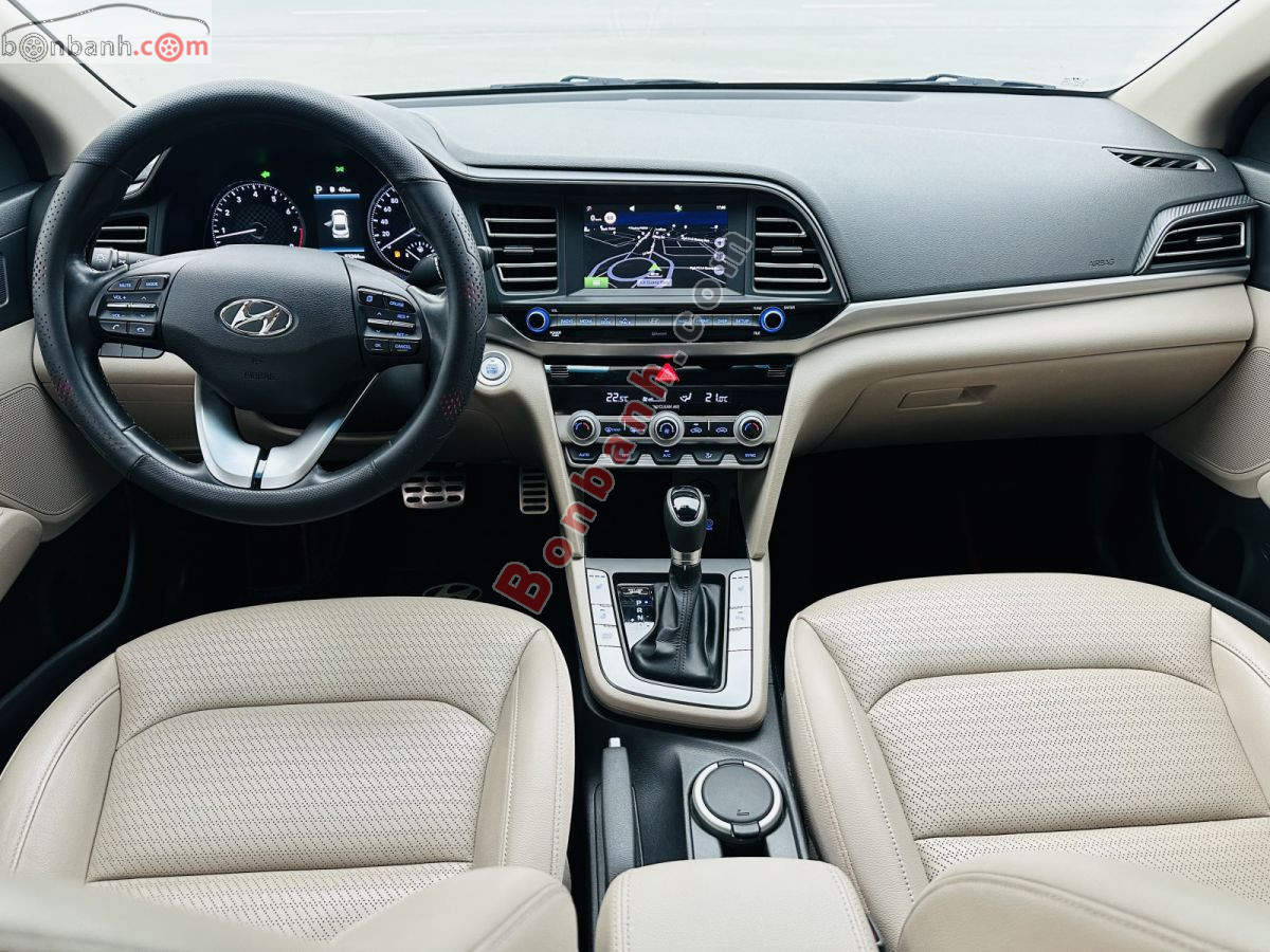 Bán ô tô Hyundai Elantra 2.0 AT - 2021 - xe cũ