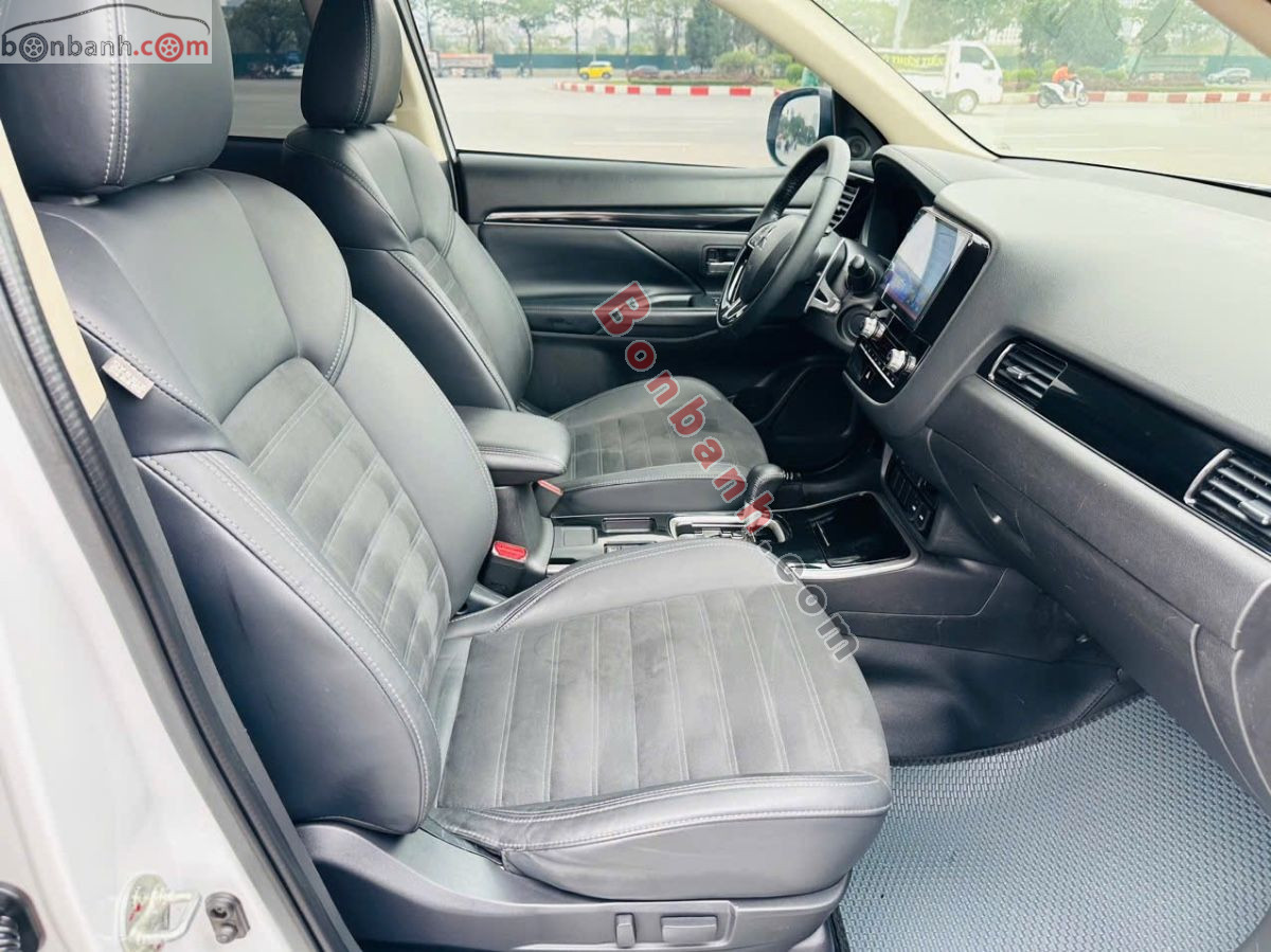 Bán ô tô Mitsubishi Outlander 2.0 CVT - 2022 - xe cũ