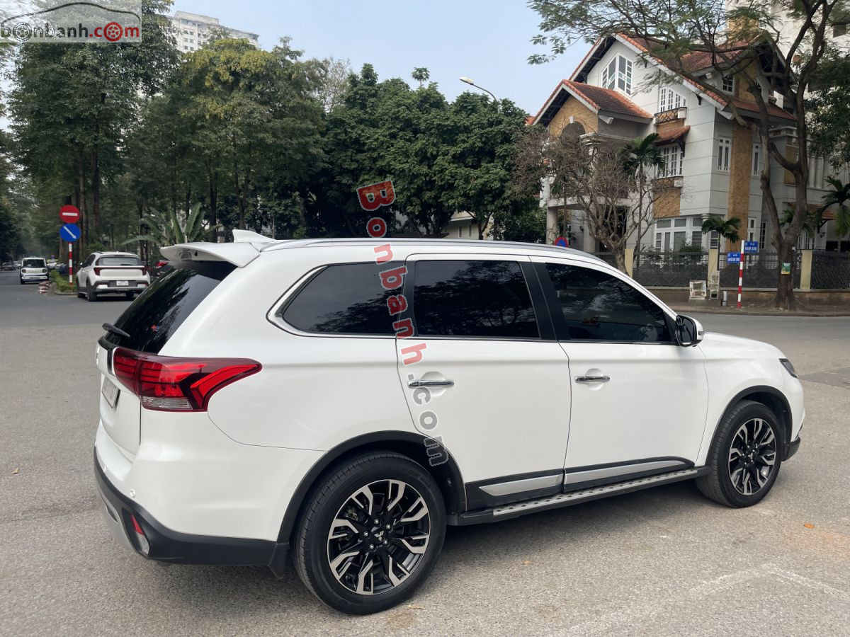 Bán ô tô Mitsubishi Outlander 2.0 CVT Premium - 2020 - xe cũ