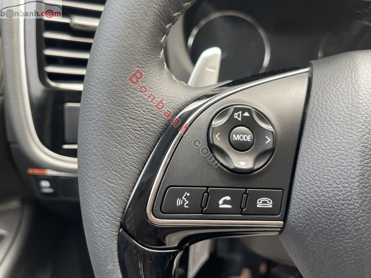 Bán ô tô Mitsubishi Outlander 2.0 CVT Premium - 2020 - xe cũ