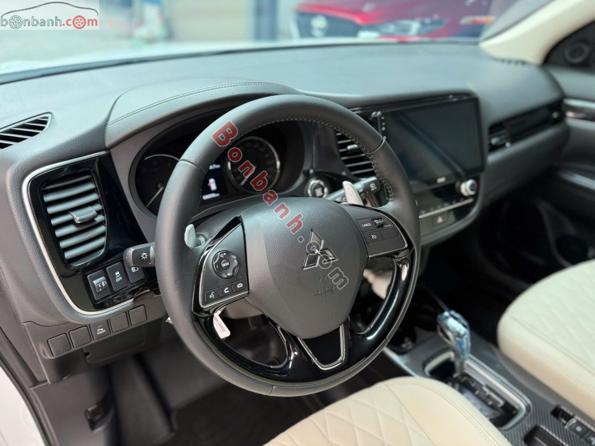 Bán ô tô Mitsubishi Outlander 2.0 CVT - 2023 - xe cũ