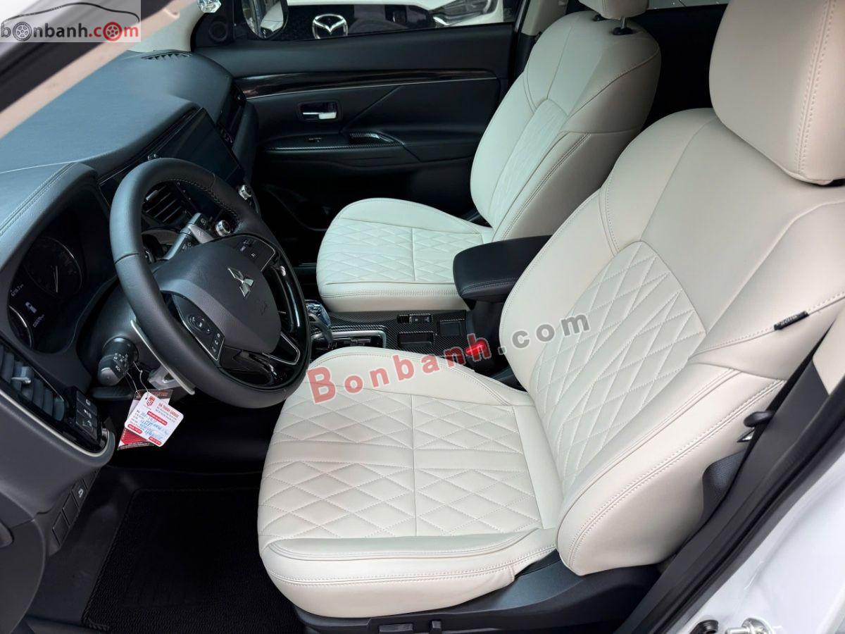 Bán ô tô Mitsubishi Outlander 2.0 CVT - 2023 - xe cũ