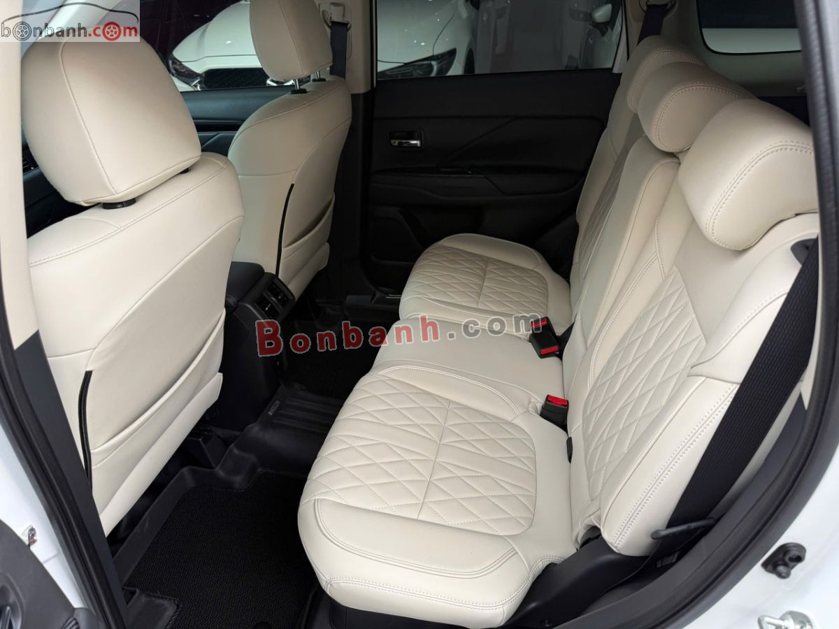 Bán ô tô Mitsubishi Outlander 2.0 CVT - 2023 - xe cũ