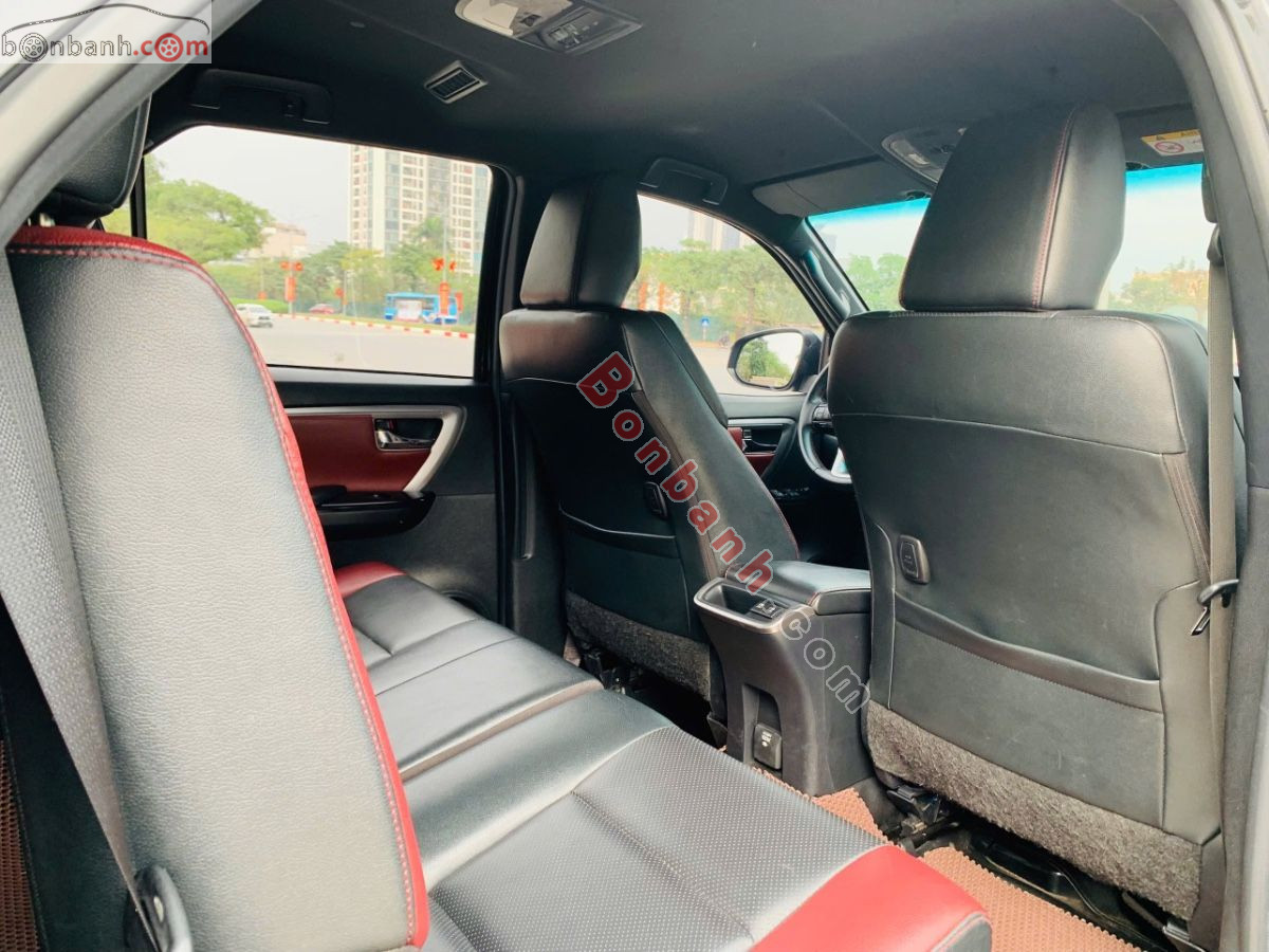 Bán ô tô Toyota Fortuner 2.4G 4x2 AT Legender - 2021 - xe cũ