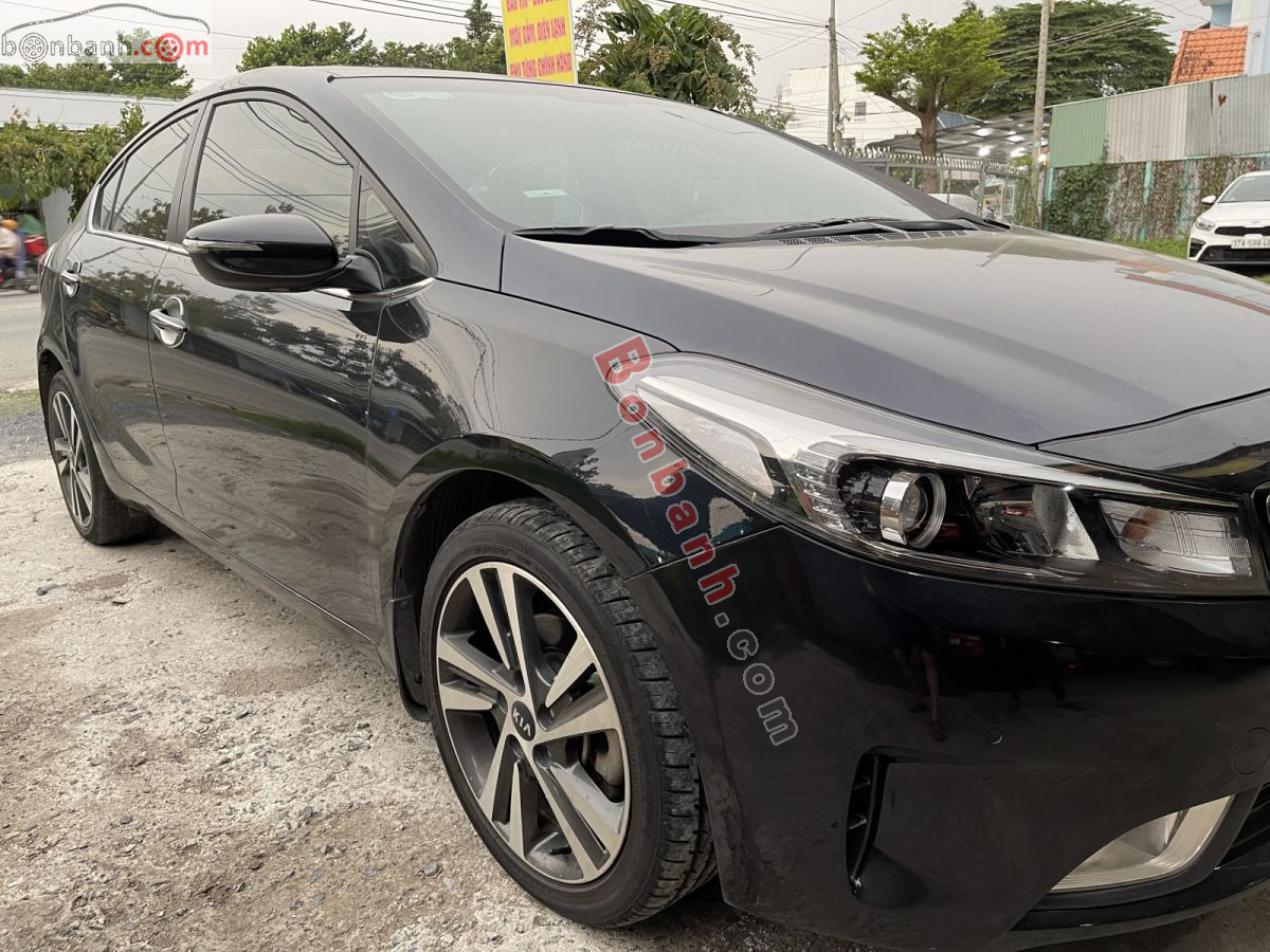 Bán ô tô Kia Cerato Hatchback - 2017 - xe cũ