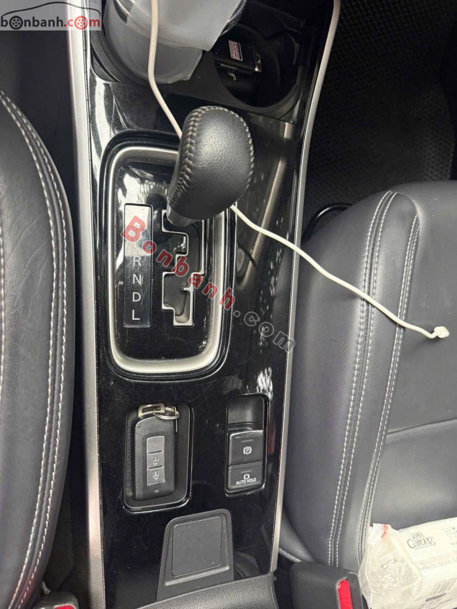 Bán ô tô Mitsubishi Outlander 2.0 CVT - 2020 - xe cũ