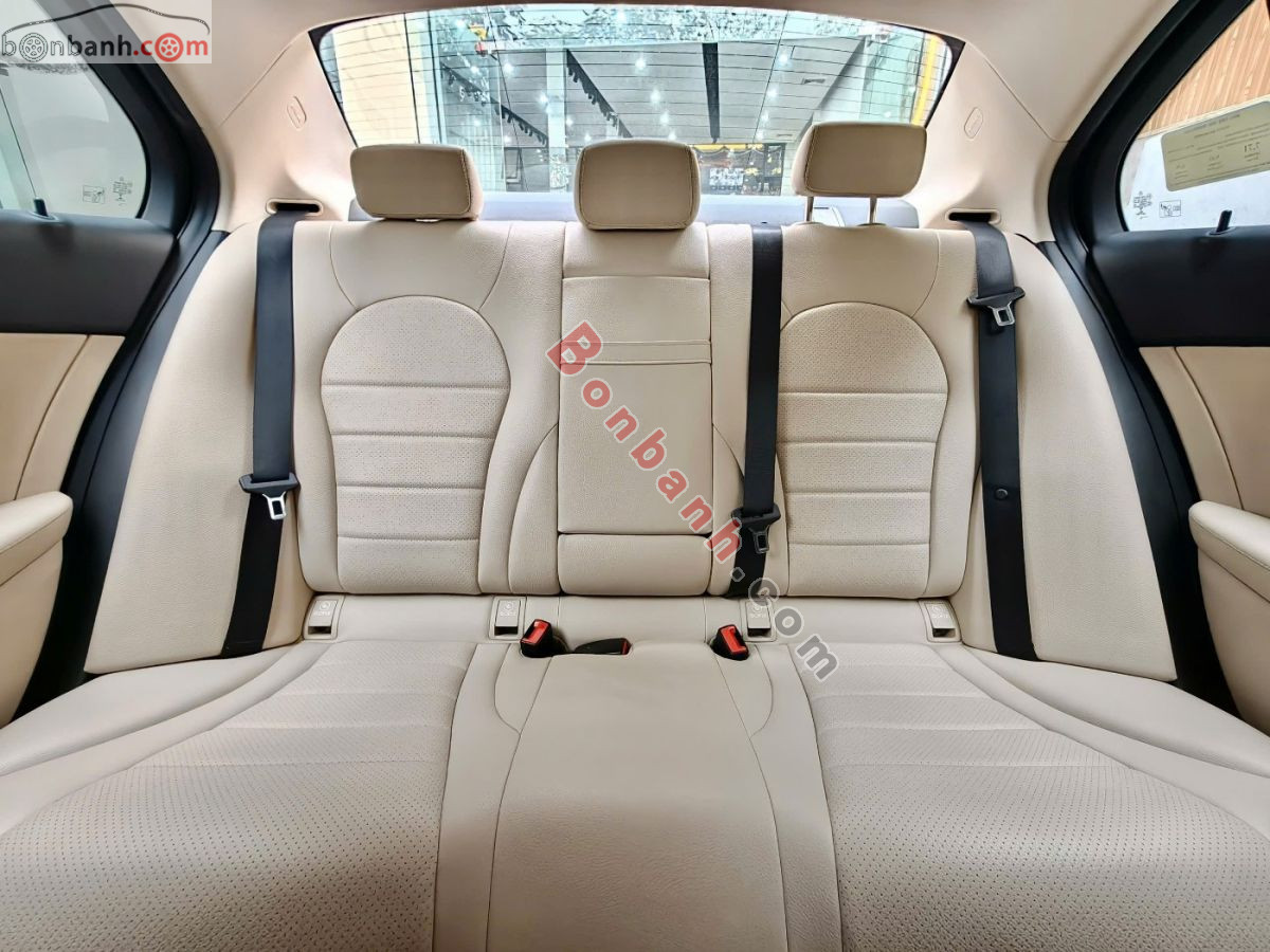 Bán ô tô Mercedes Benz C class C180 AMG - 2021 - xe cũ