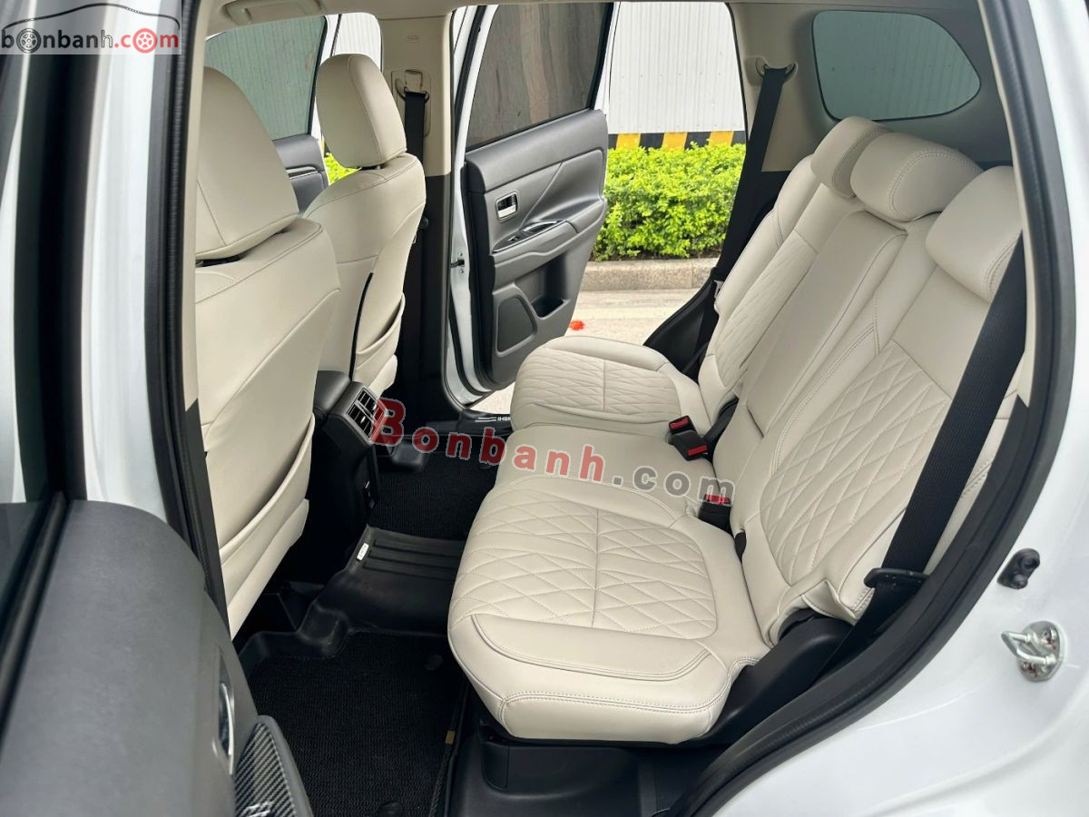 Bán ô tô Mitsubishi Outlander 2.0 CVT - 2023 - xe cũ