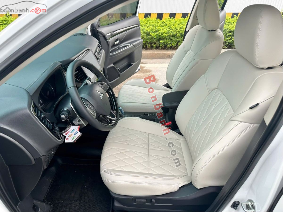 Bán ô tô Mitsubishi Outlander 2.0 CVT - 2023 - xe cũ