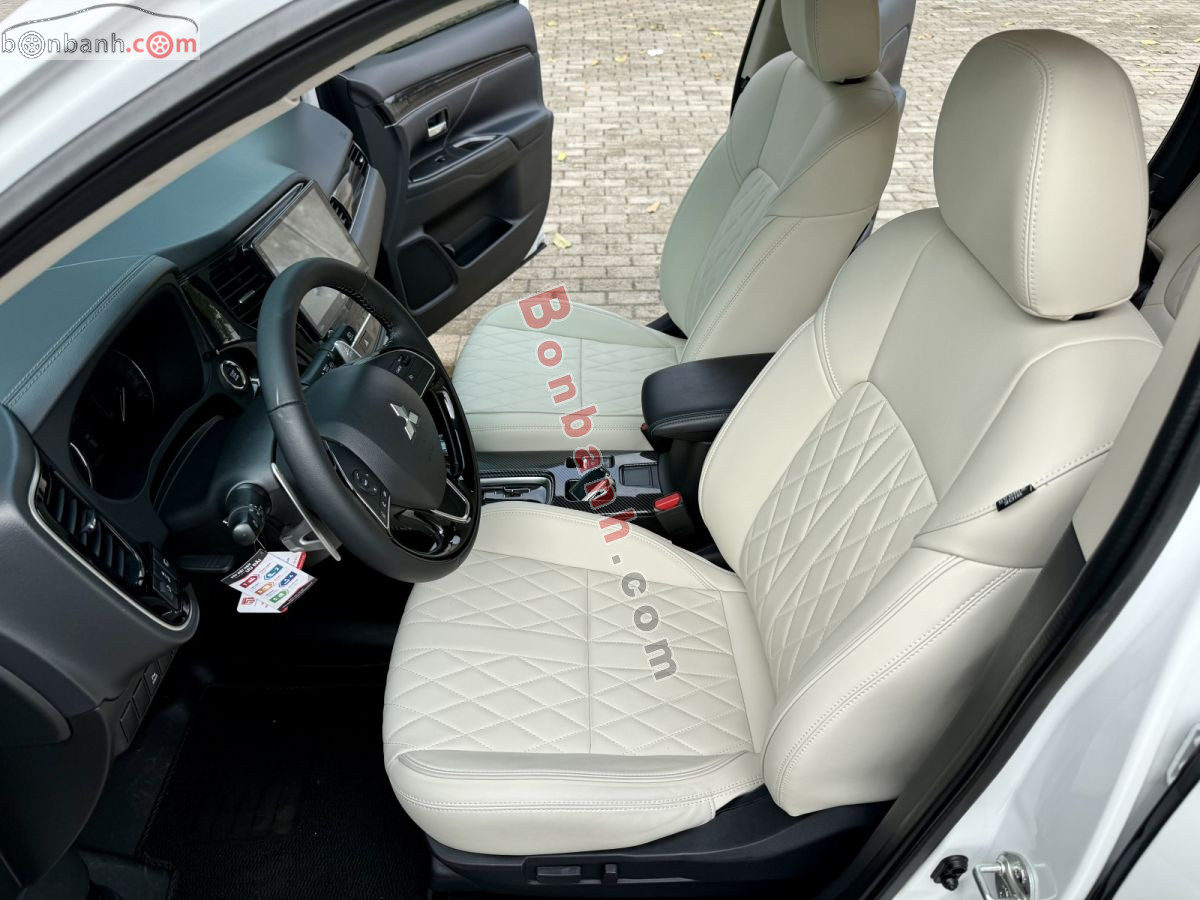 Bán ô tô Mitsubishi Outlander 2.0 CVT - 2023 - xe cũ