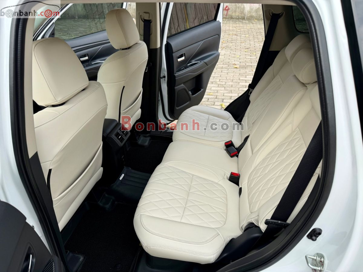 Bán ô tô Mitsubishi Outlander 2.0 CVT - 2023 - xe cũ