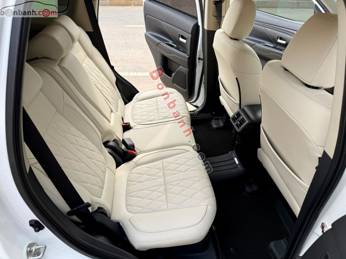 Bán ô tô Mitsubishi Outlander 2.0 CVT - 2023 - xe cũ