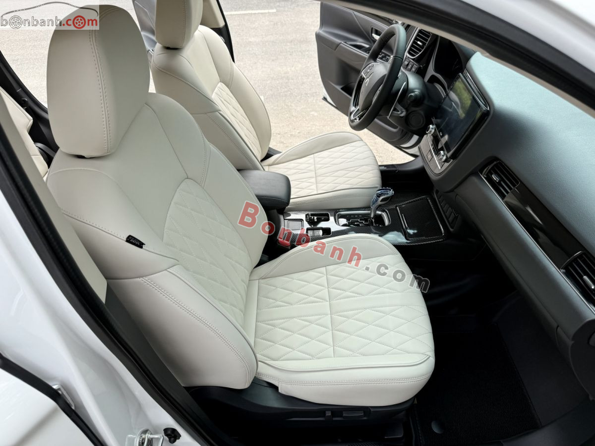 Bán ô tô Mitsubishi Outlander 2.0 CVT - 2023 - xe cũ