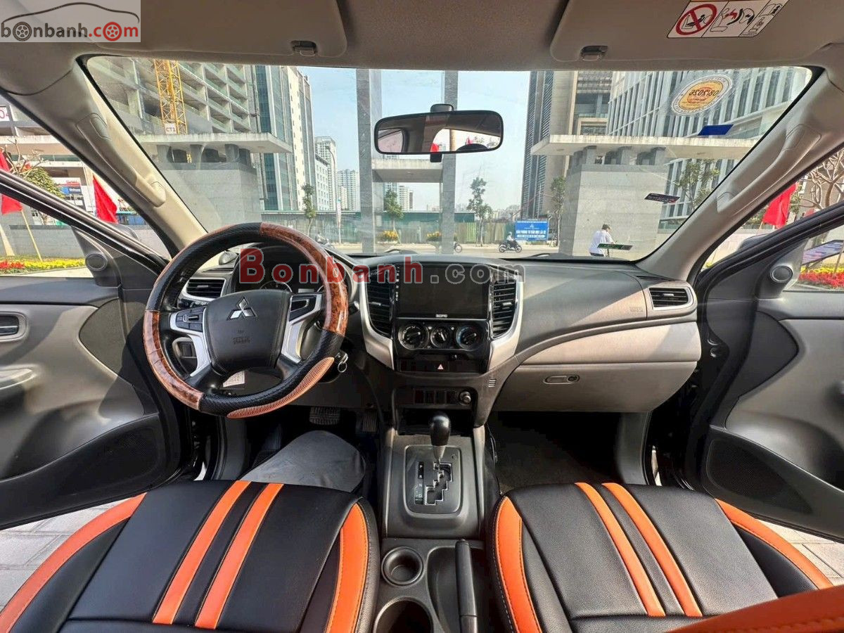 Bán ô tô Mitsubishi Triton 4x2 AT - 2018 - xe cũ