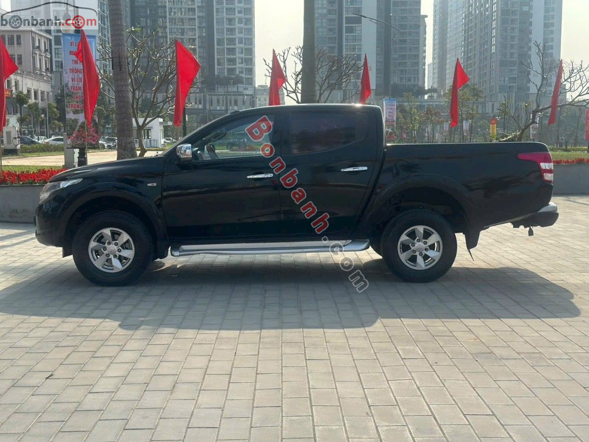 Bán ô tô Mitsubishi Triton 4x2 AT - 2018 - xe cũ