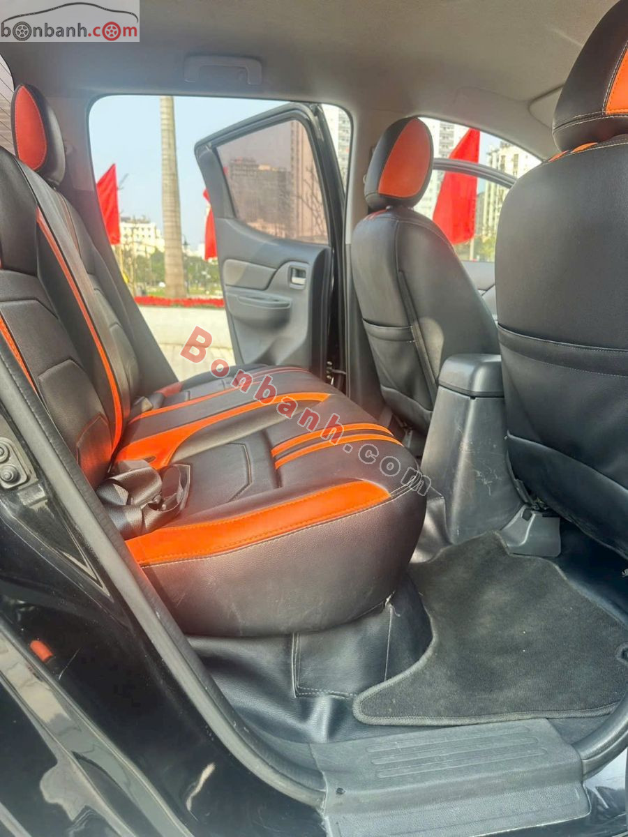 Bán ô tô Mitsubishi Triton 4x2 AT - 2018 - xe cũ