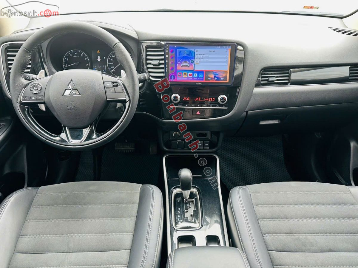 Bán ô tô Mitsubishi Outlander 2.0 CVT - 2022 - xe cũ