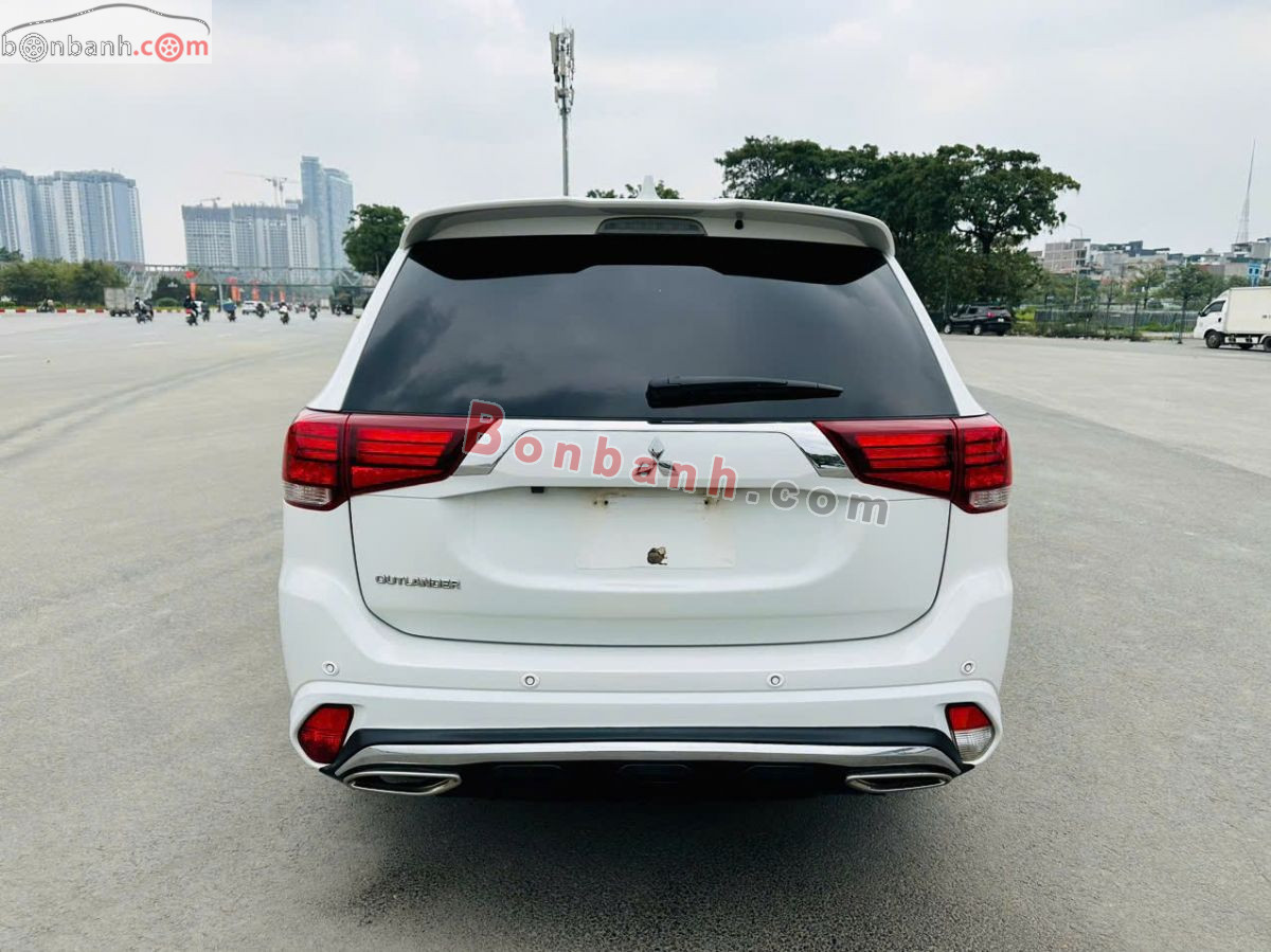 Bán ô tô Mitsubishi Outlander 2.0 CVT - 2022 - xe cũ
