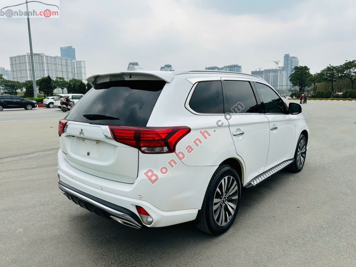 Bán ô tô Mitsubishi Outlander 2.0 CVT - 2022 - xe cũ