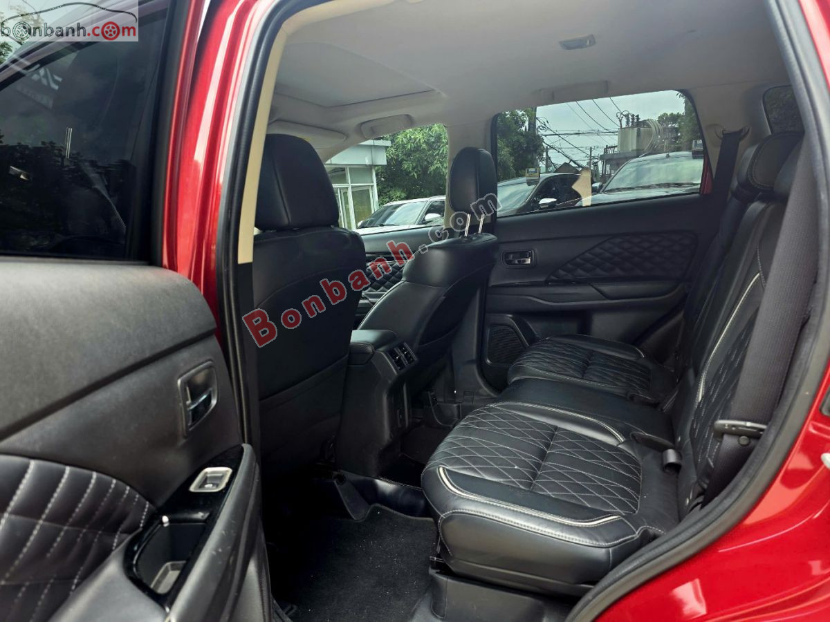 Bán ô tô Mitsubishi Outlander Premium 2.0 CVT - 2023 - xe cũ