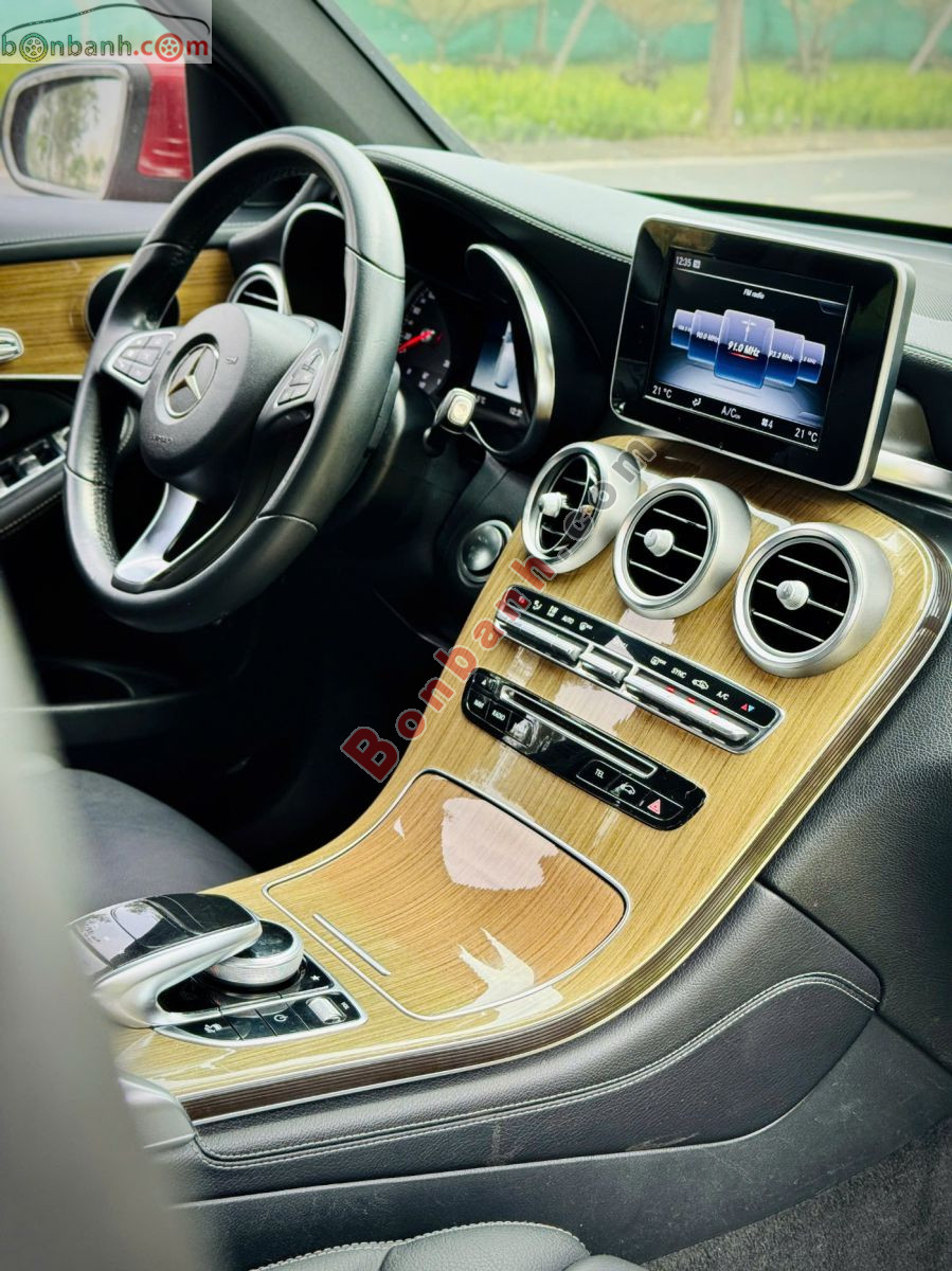 Bán ô tô Mercedes Benz GLC 250 4Matic - 2017 - xe cũ