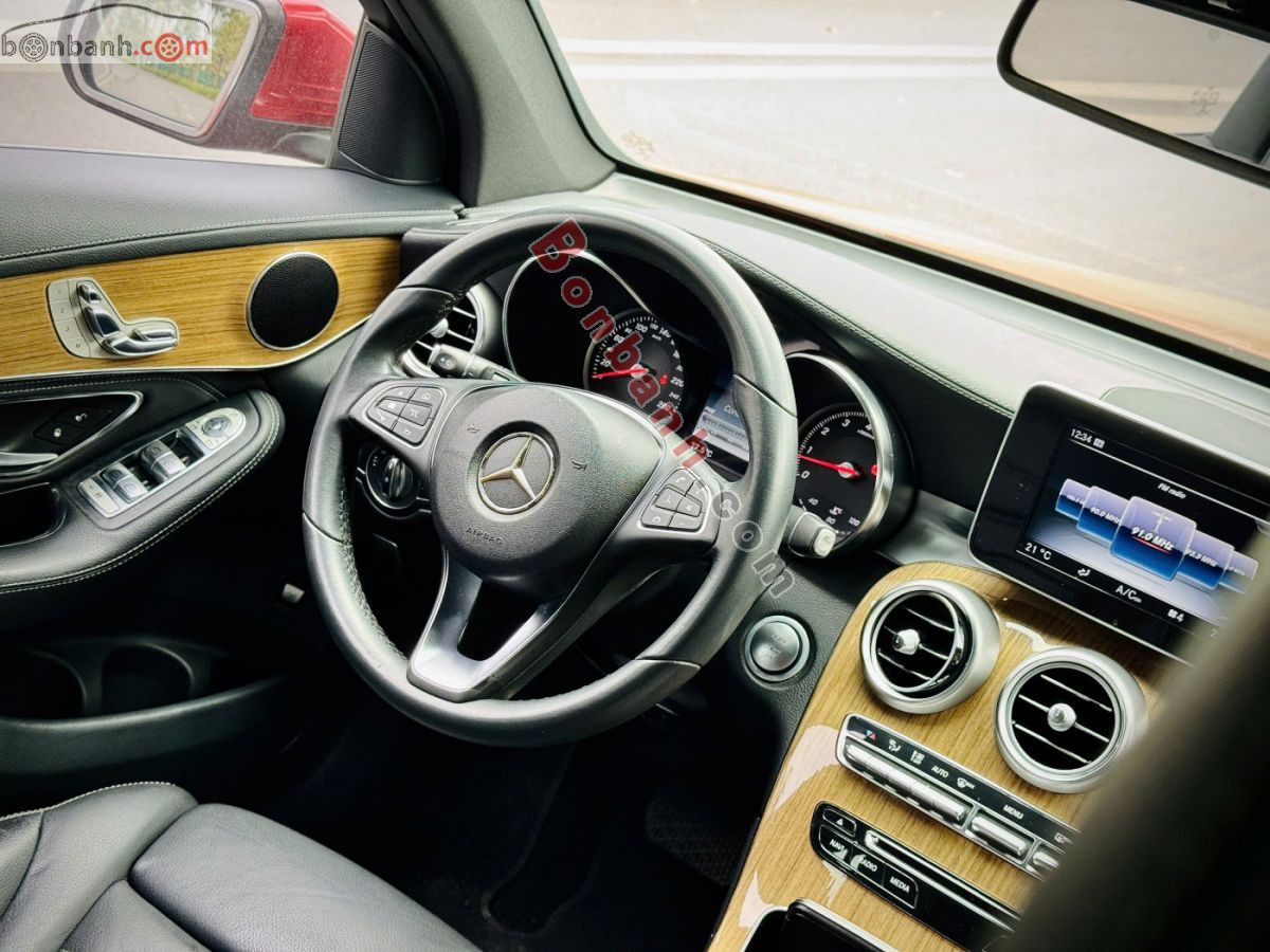 Bán ô tô Mercedes Benz GLC 250 4Matic - 2017 - xe cũ
